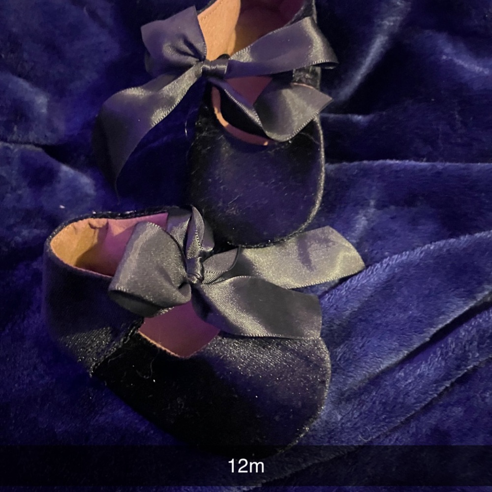 Black Baby Shoes with Bow